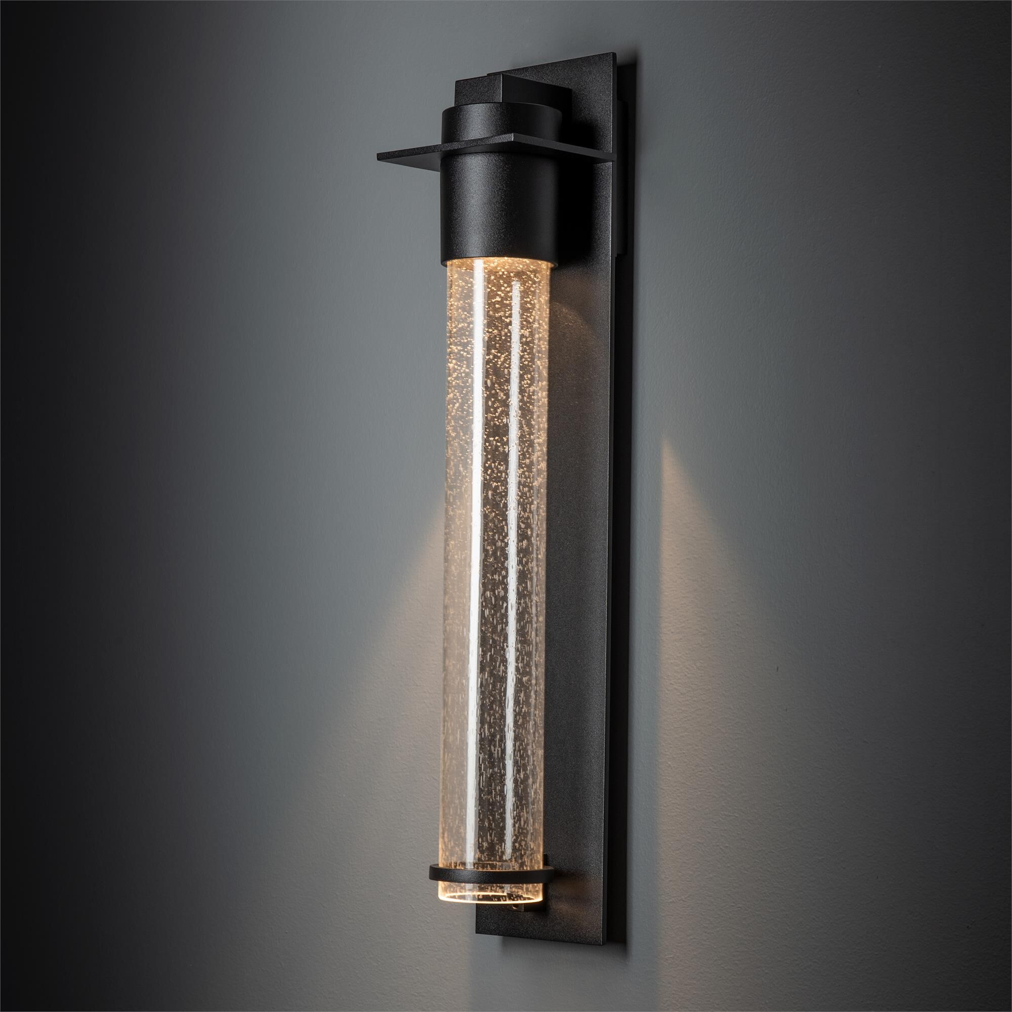 Shown in Coastal Black finish and Clear Seeded glass