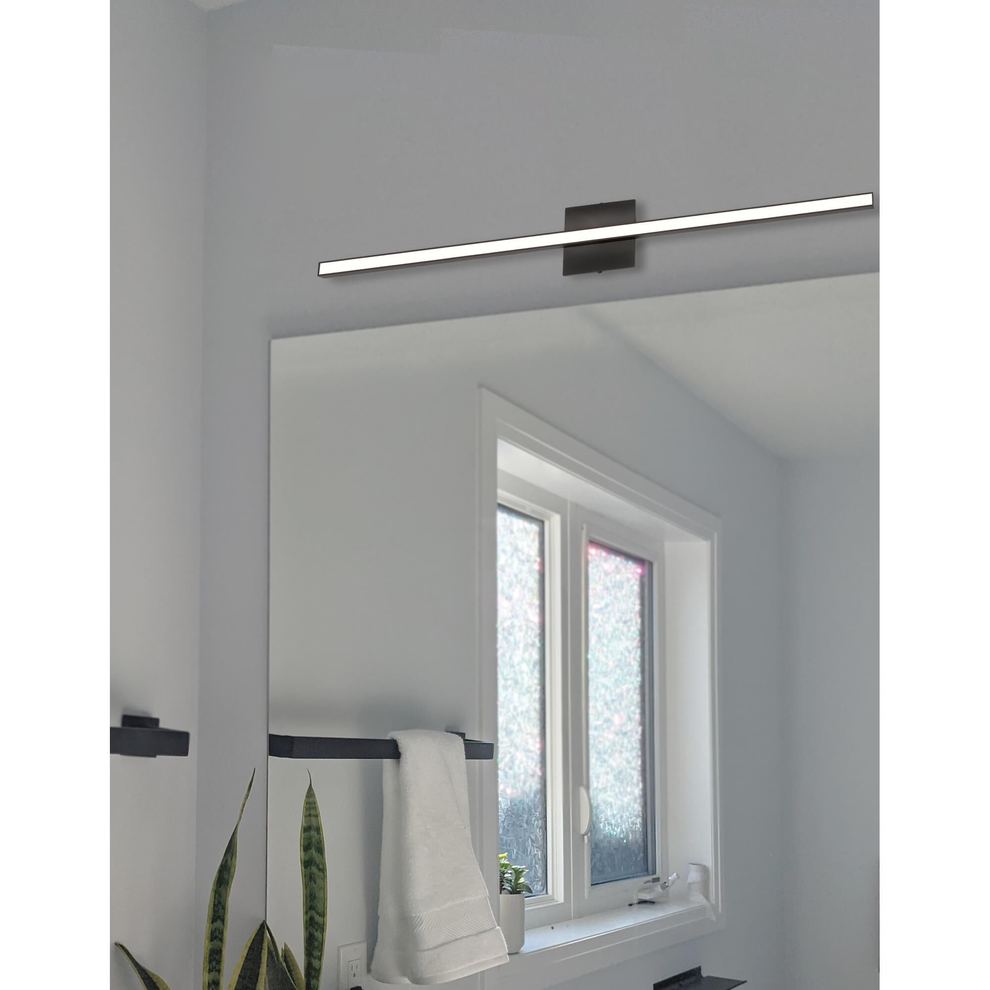 Alexander 36 Inch Bath Vanity Light by Dainolite