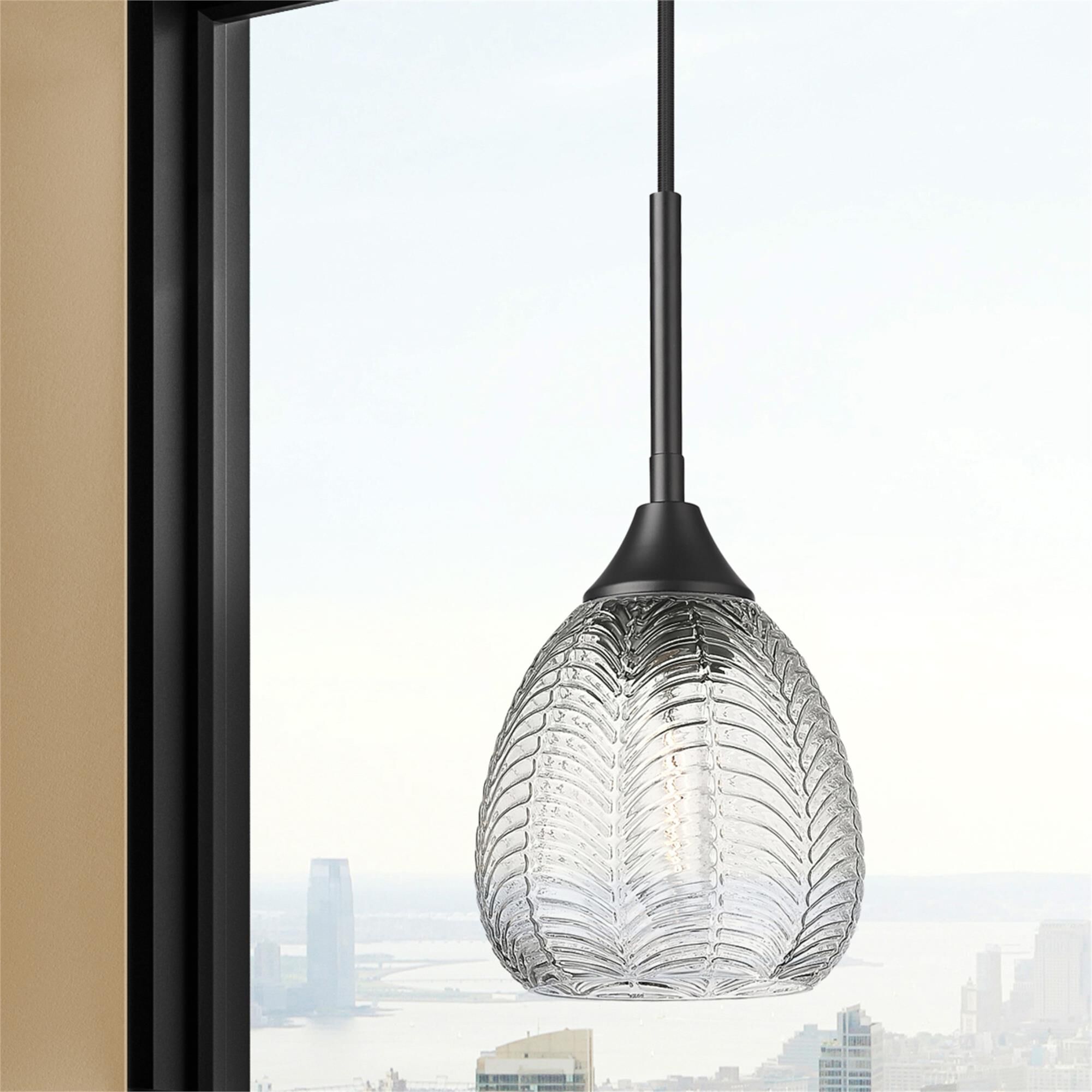 Shown in Matte Black finish and Clear glass