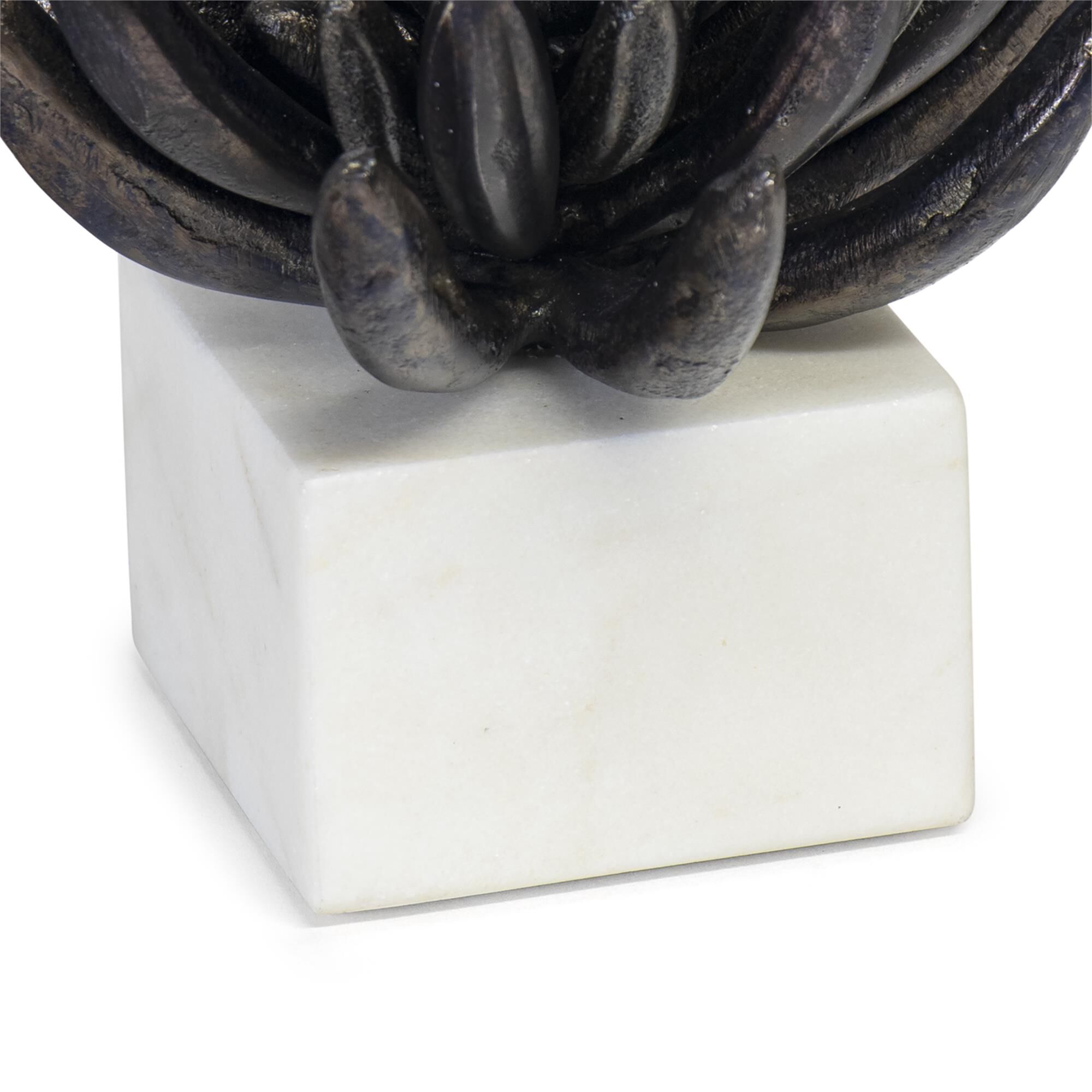Shown in Blackend Zinc finish