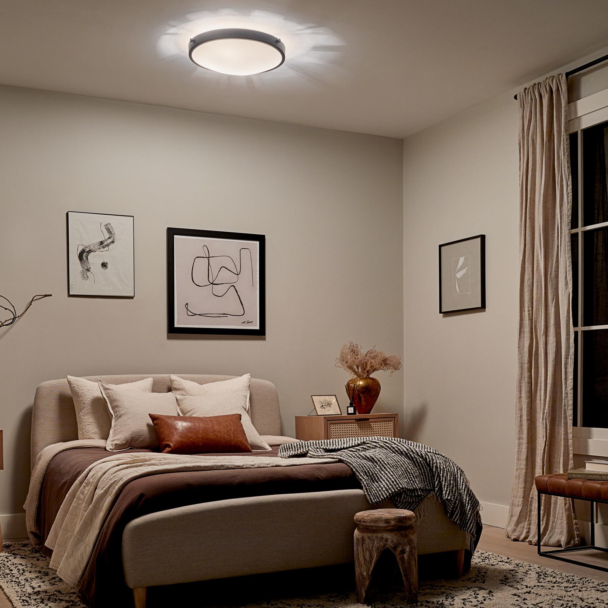 Shown in Black finish and Frosted glass