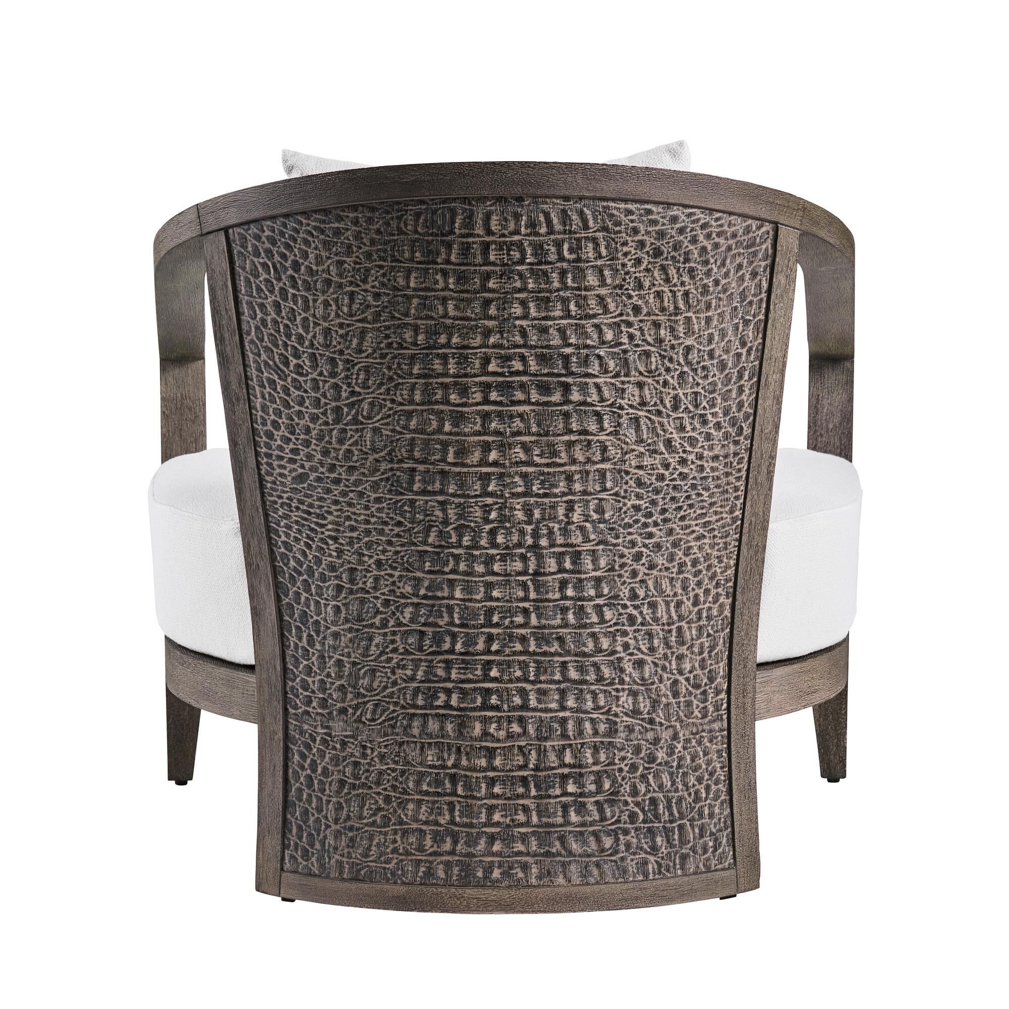 Shown in Pearl and Kona finish