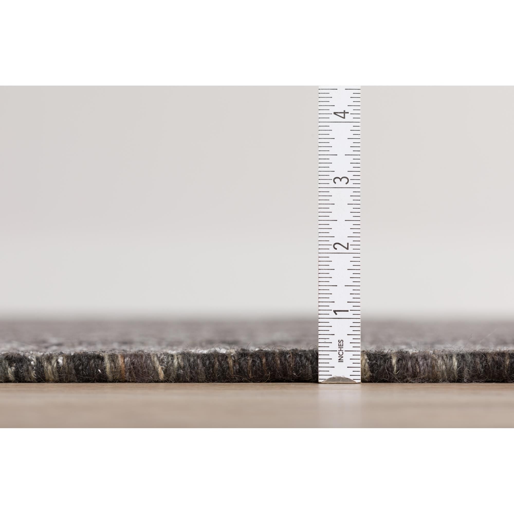 Shown in Loop & Tip Sheared finish