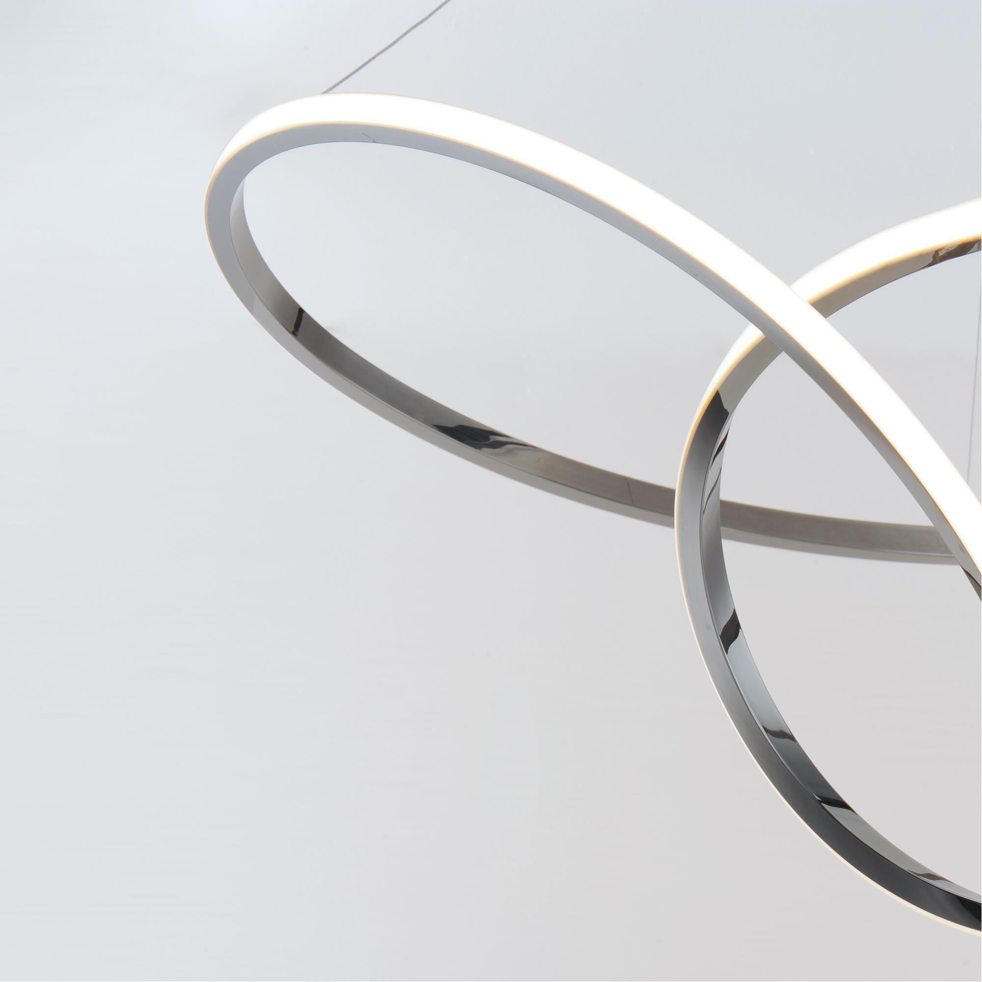 Shown in Black Chrome finish and Acrylic shade