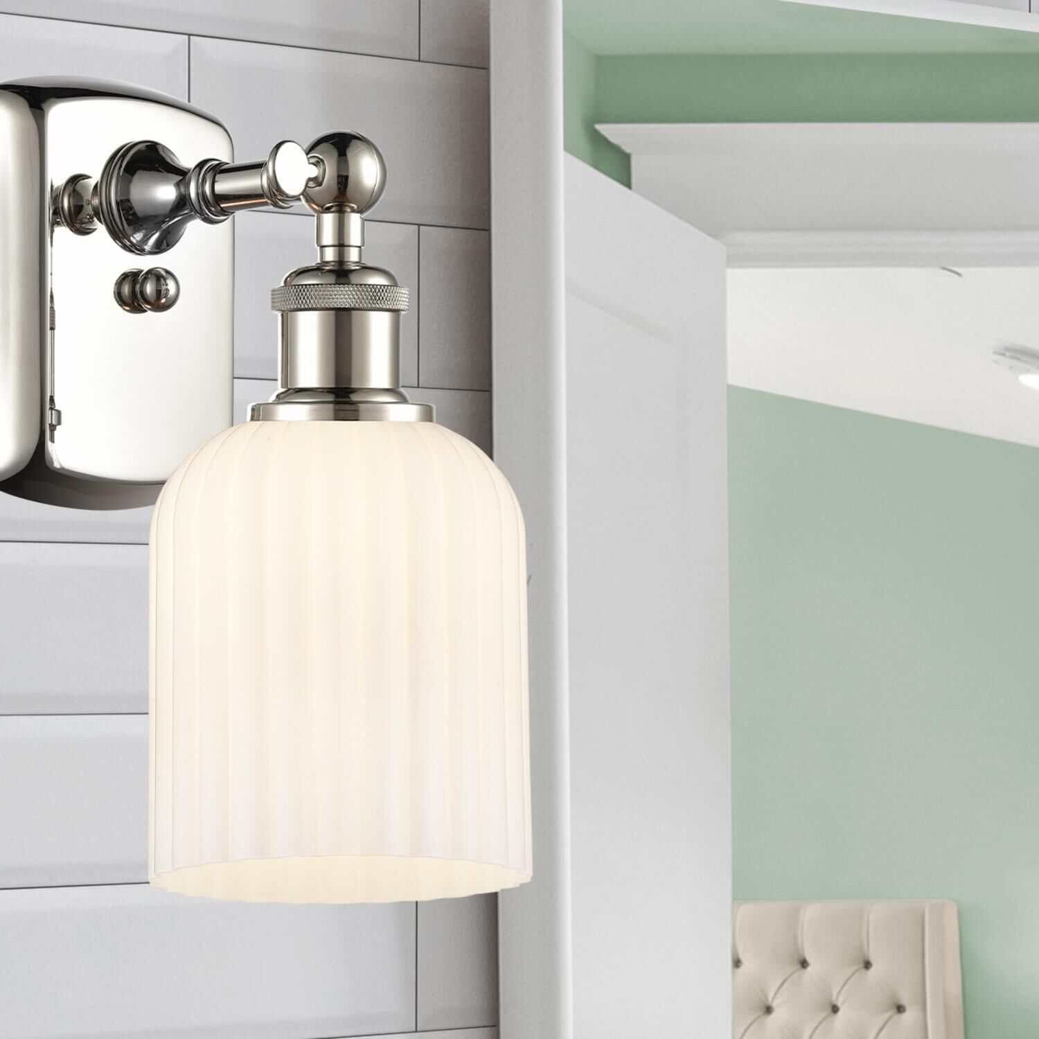 Shown in Polished Nickel finish and Gloss White glass